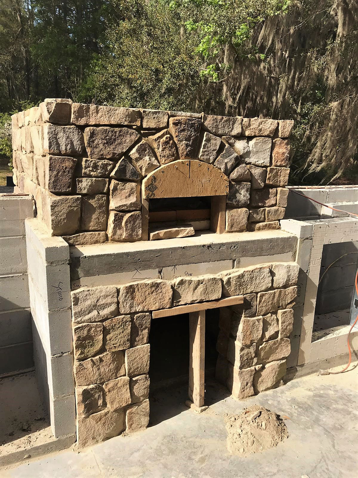 Residential Outdoor Kitchen Stone Pizza Oven
